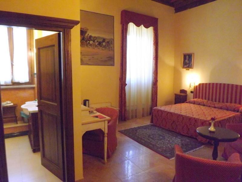 Relais Il Postiglione - Antica Posta Dei Chigi Hotel Campagnano Di Roma Kamer foto