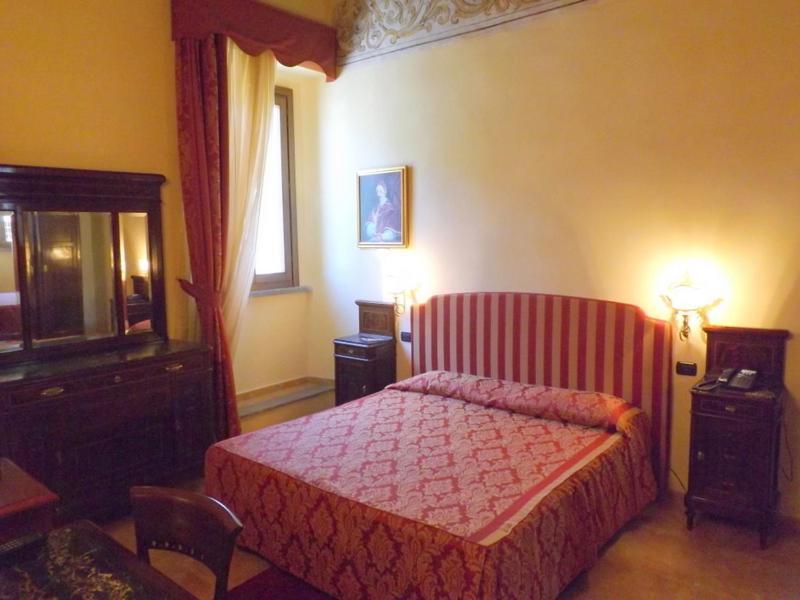 Relais Il Postiglione - Antica Posta Dei Chigi Hotel Campagnano Di Roma Kamer foto