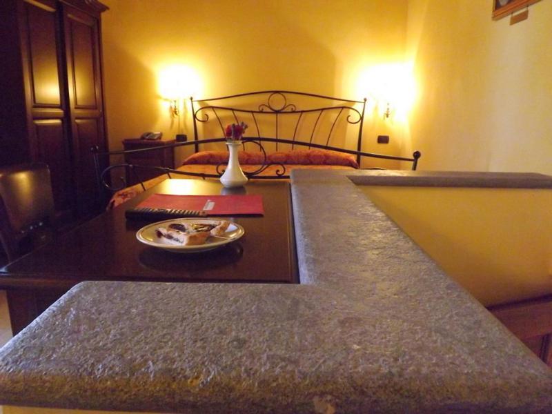 Relais Il Postiglione - Antica Posta Dei Chigi Hotel Campagnano Di Roma Buitenkant foto