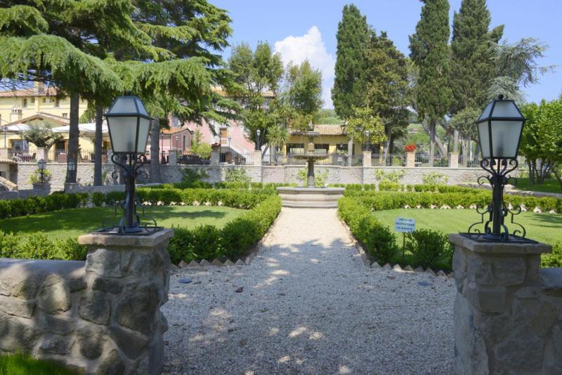 Relais Il Postiglione - Antica Posta Dei Chigi Hotel Campagnano Di Roma Buitenkant foto